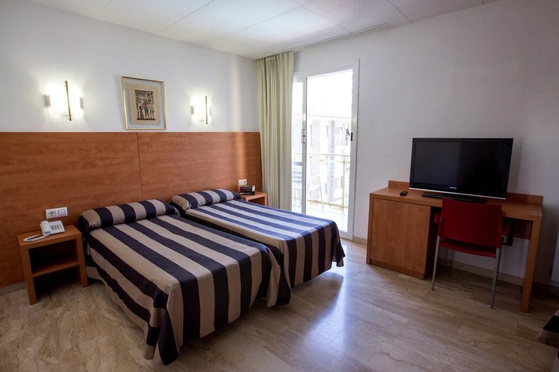 Cleopatra 7 - Room Example