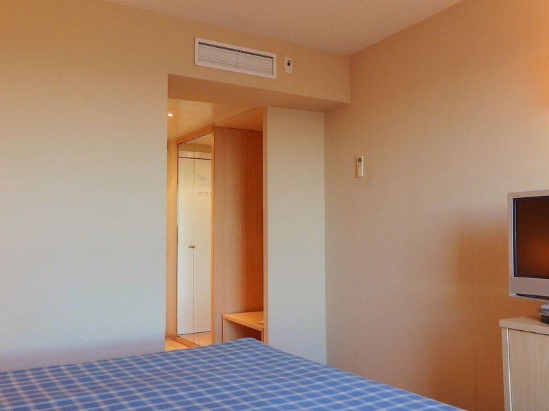 Flag Hotel Valencia-Florazar 34 - Room Example
