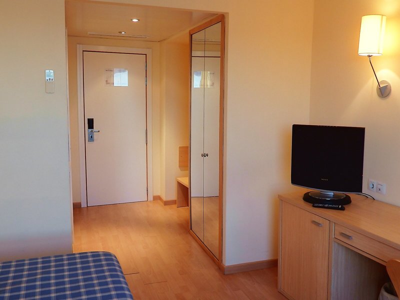 Flag Hotel Valencia-Florazar 37 - Room Example