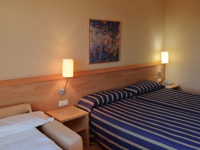 Flag Hotel Valencia-Florazar 41 - Room Example