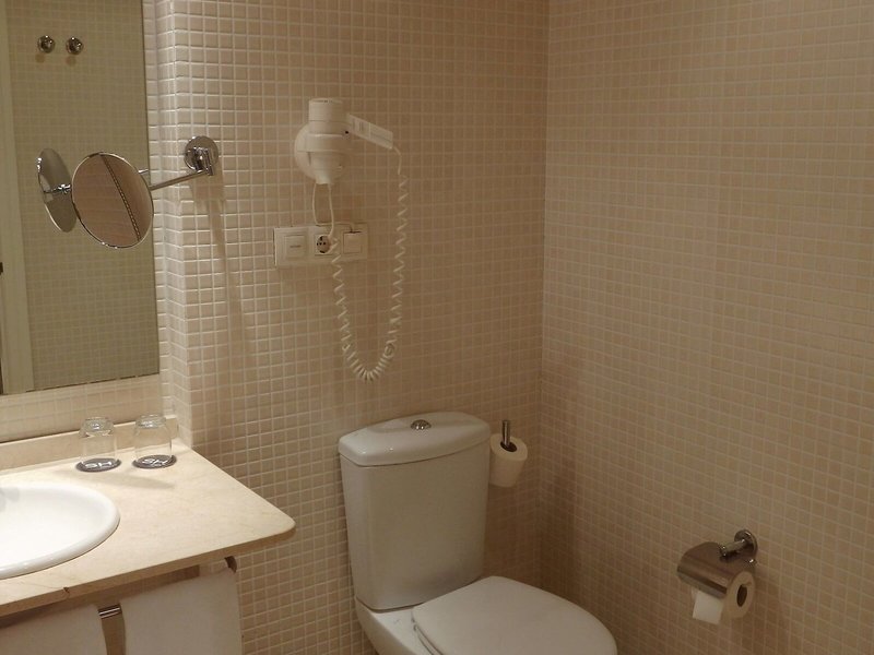 Flag Hotel Valencia-Florazar 50 - Bathroom Example