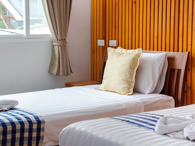 Kamala Beach Residence 18