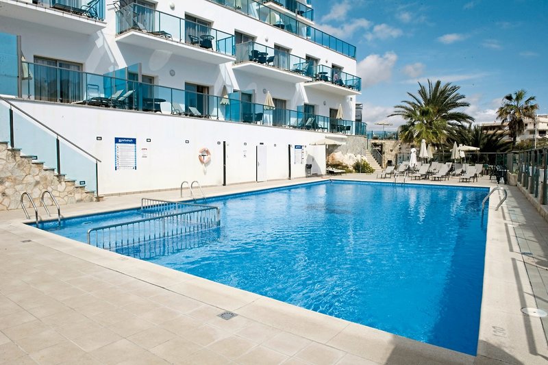 Aparthotel Portodrach 3