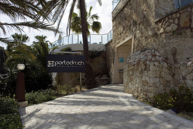 Aparthotel Portodrach 18