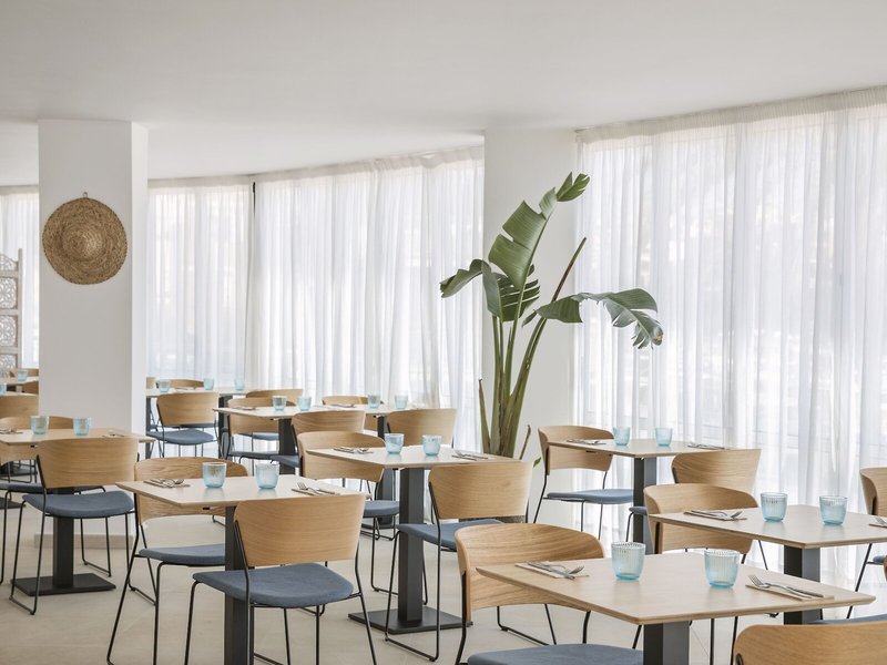 Aparthotel Porto Drach 12