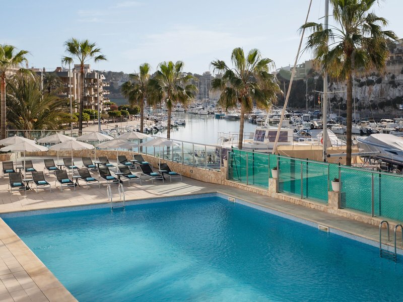 Aparthotel Portodrach 3