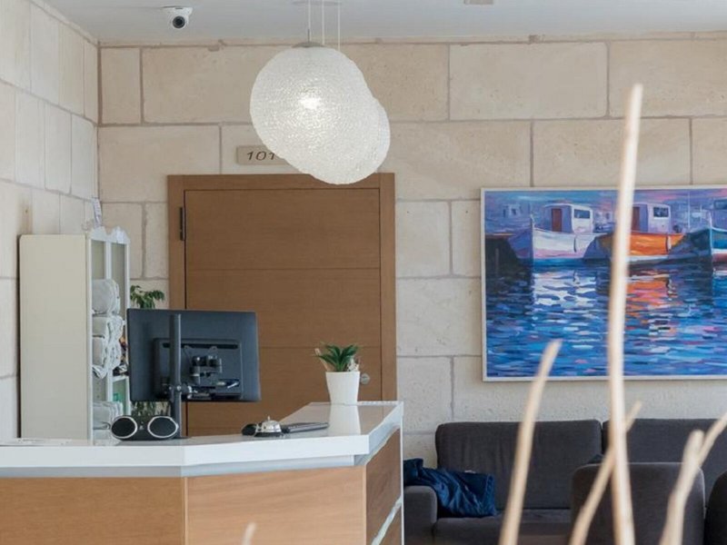 Aparthotel Portodrach 8