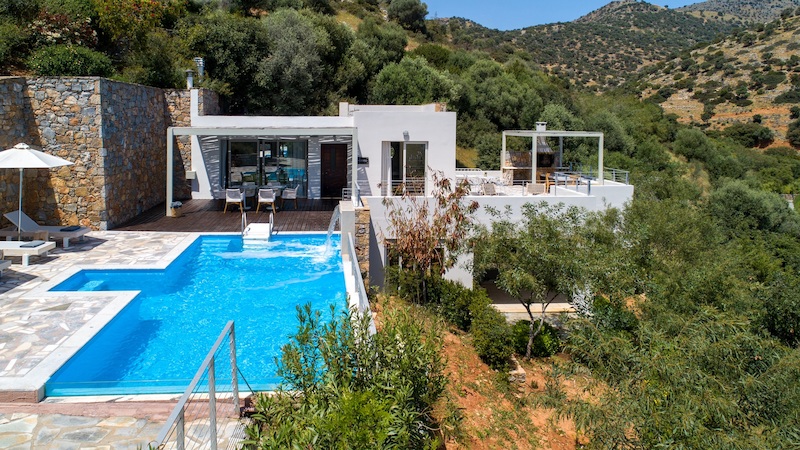 Pleiades Luxury Villas 8