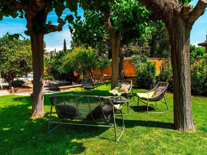 Hotel Astari 9