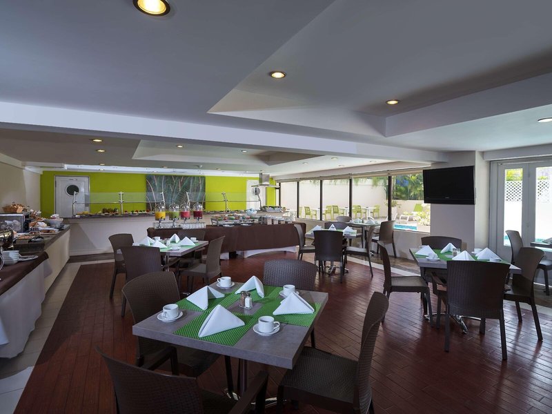 Radisson Hotel Santo Domingo 18 - Restaurant