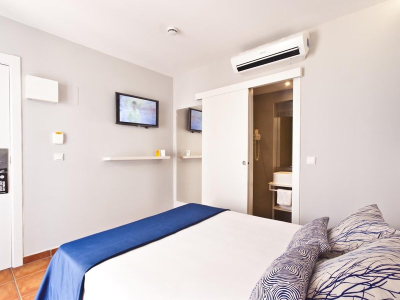 Ten Hostel 8