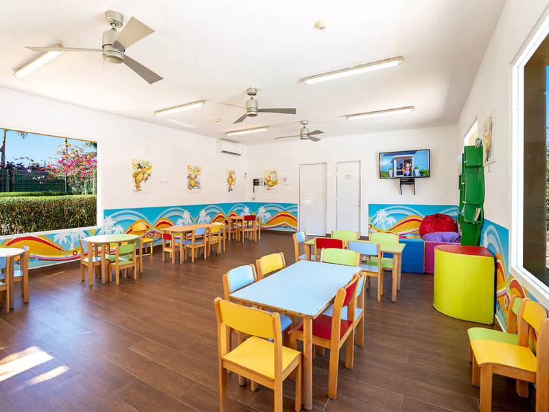 Hotel Riu Santa Fe 16