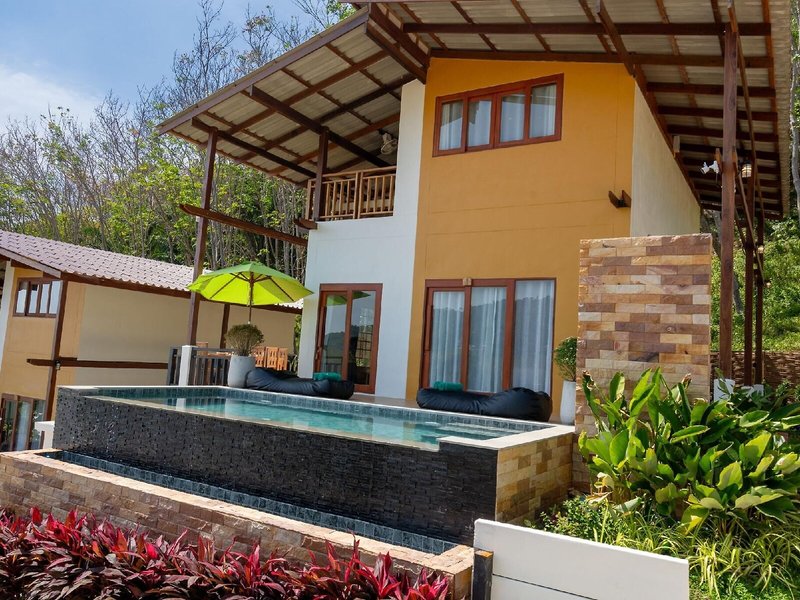 Alama Sea Village Resort 10