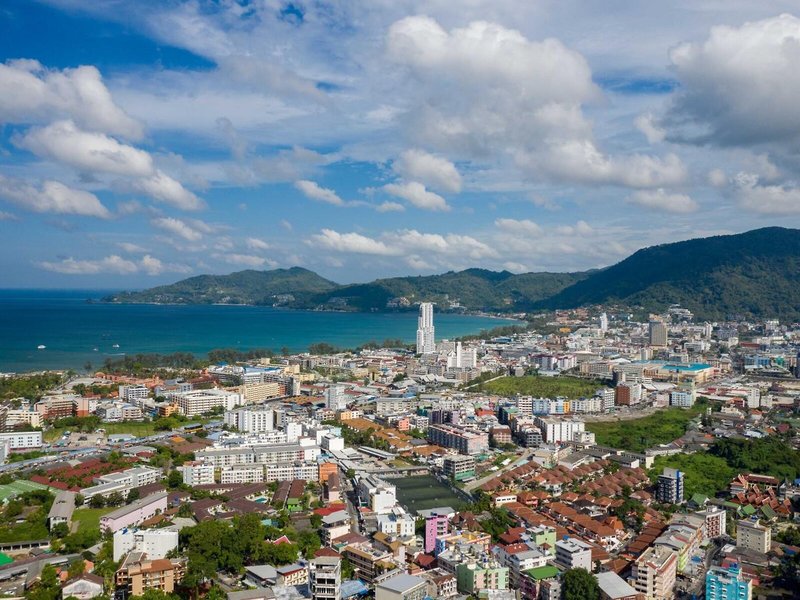 Patong Bay Hill Resort & Spa 6