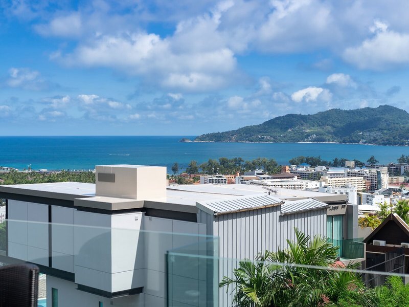 Patong Bay Hill Resort & Spa 7