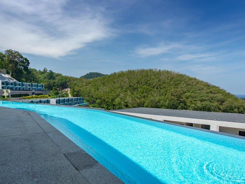 Patong Bay Hill Resort & Spa 21