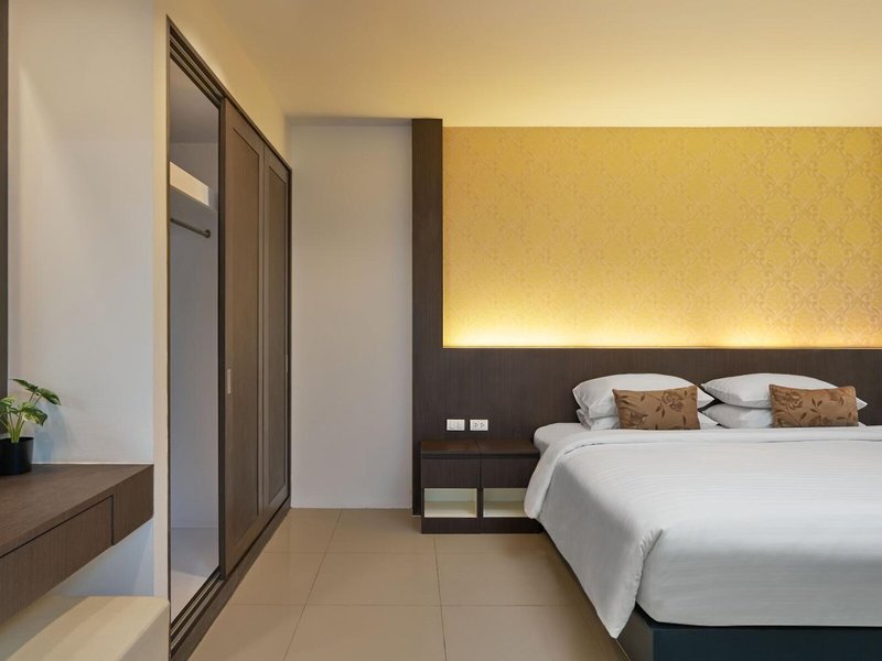 Patong Bay Hill Resort & Spa 42