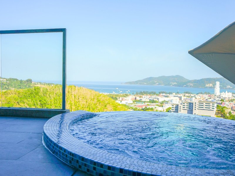 Patong Bay Hill Resort & Spa 48