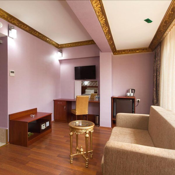 Alrazi Hotel 46