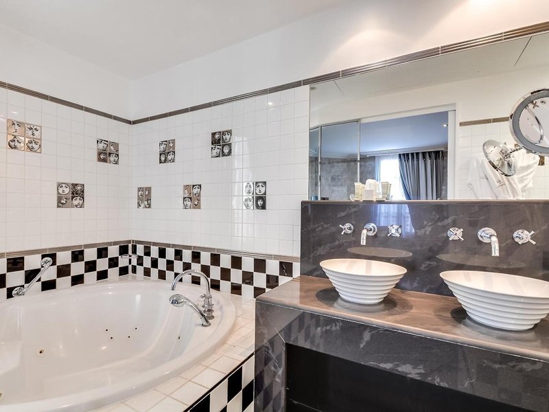 Lutece Port Royal Villa 31 - Bathroom Example