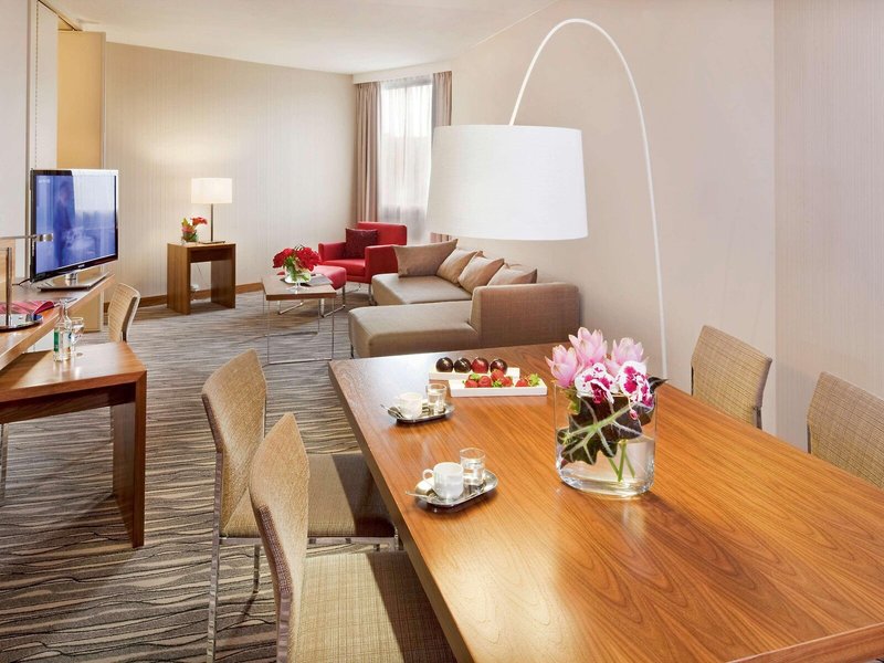 Mövenpick Hotel Geneva 13