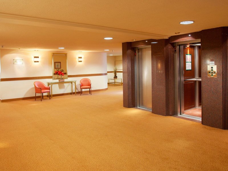 Holiday Inn Thessaloniki 12