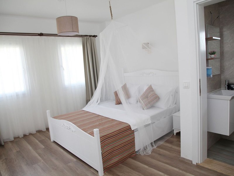 Dibek Homes Villa & Hotel 12