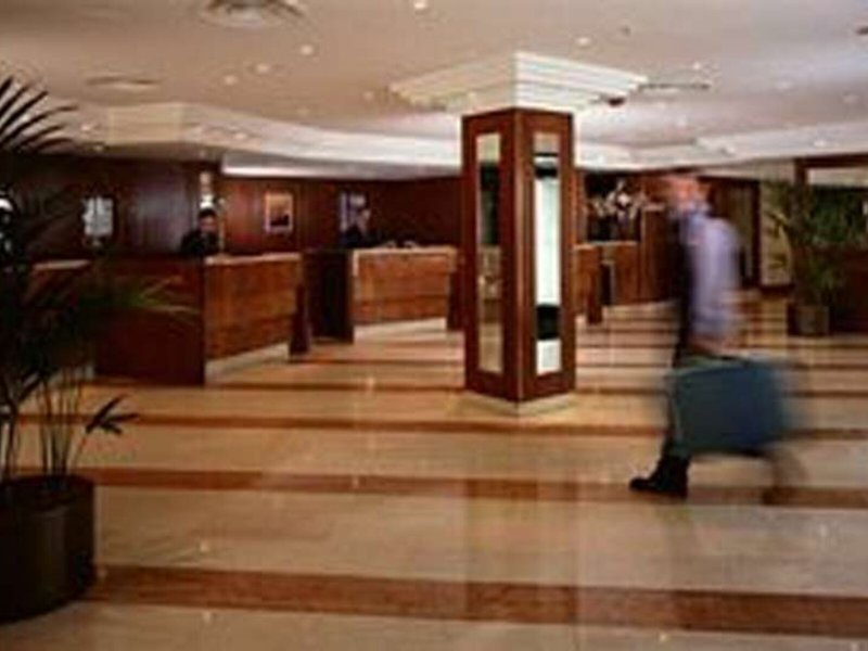 Hilton London Olympia 12