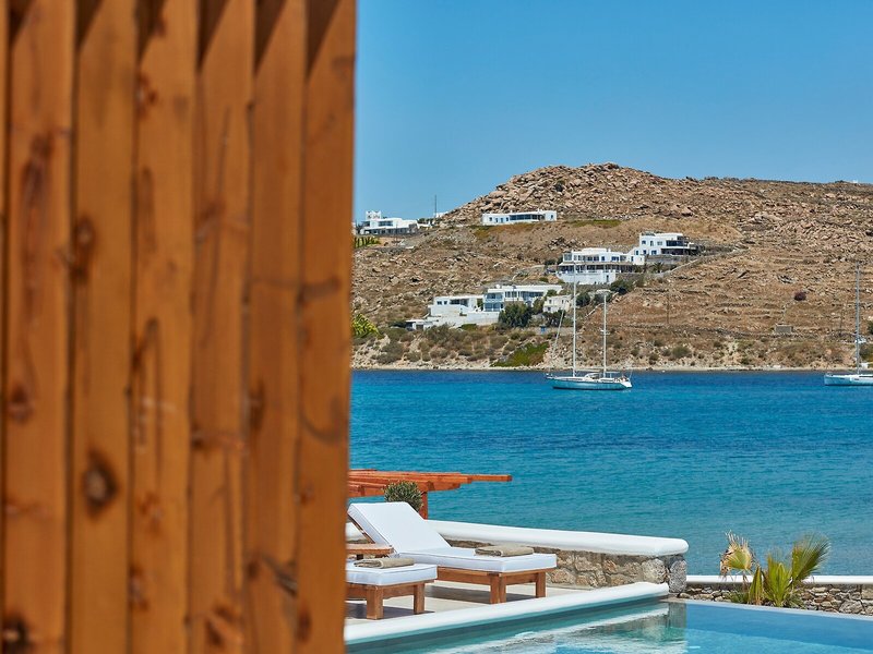 Mykonos Waves Beach House & Suites 2