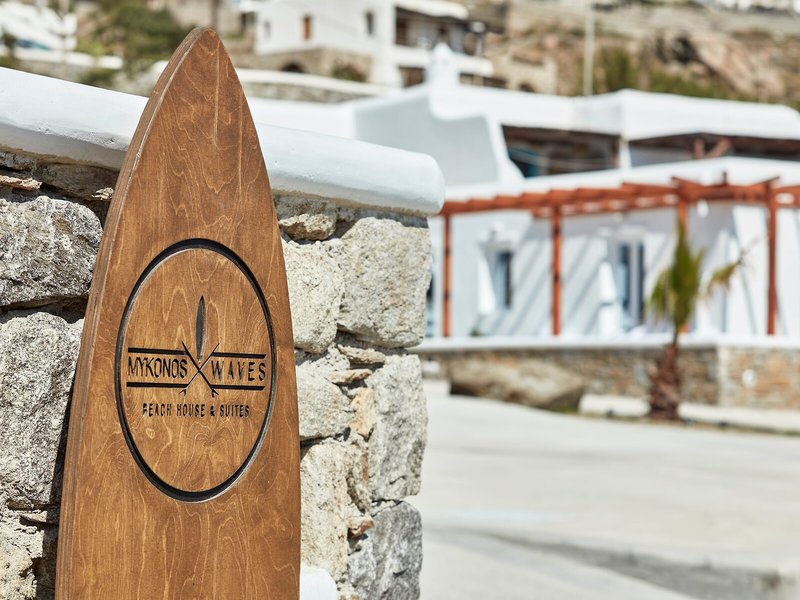 Mykonos Waves Beach House & Suites 3
