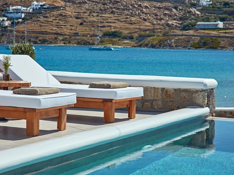 Mykonos Waves Beach House & Suites 7