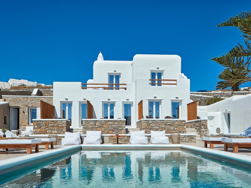 Mykonos Waves Beach House & Suites 11