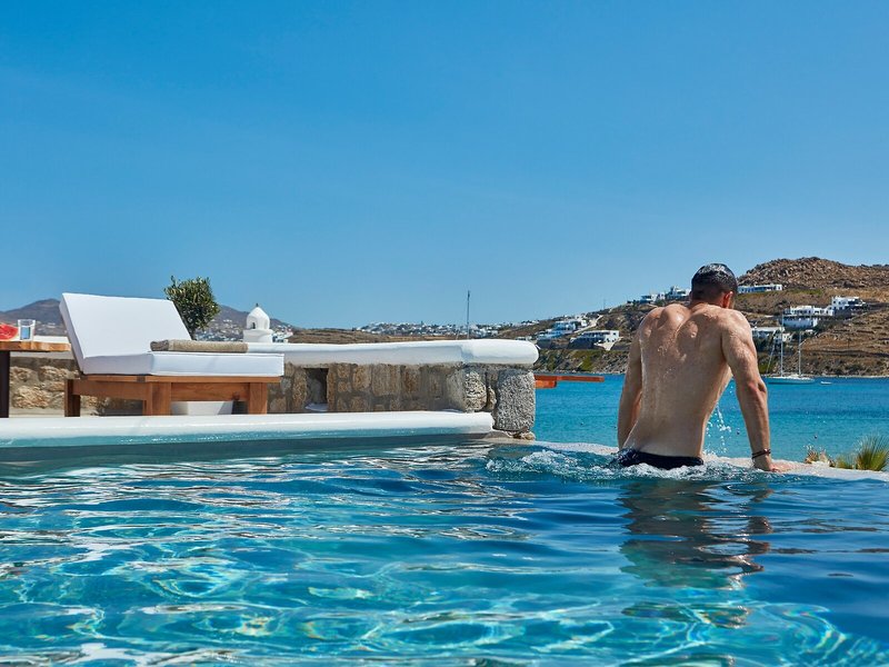 Mykonos Waves Beach House & Suites 13