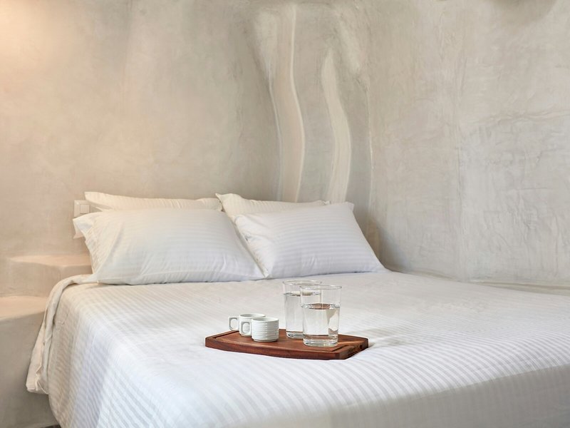 Mykonos Waves Beach House & Suites 20