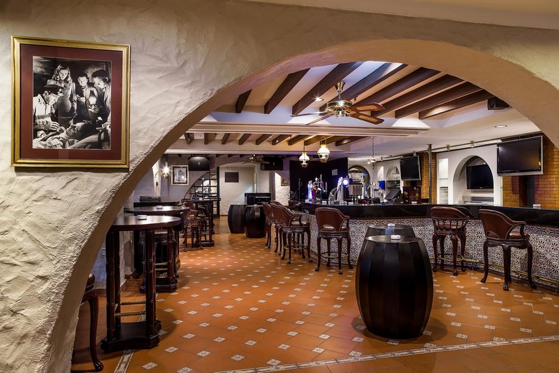 Radisson Blu Hotel & Resort, Abu Dhabi Corniche 10