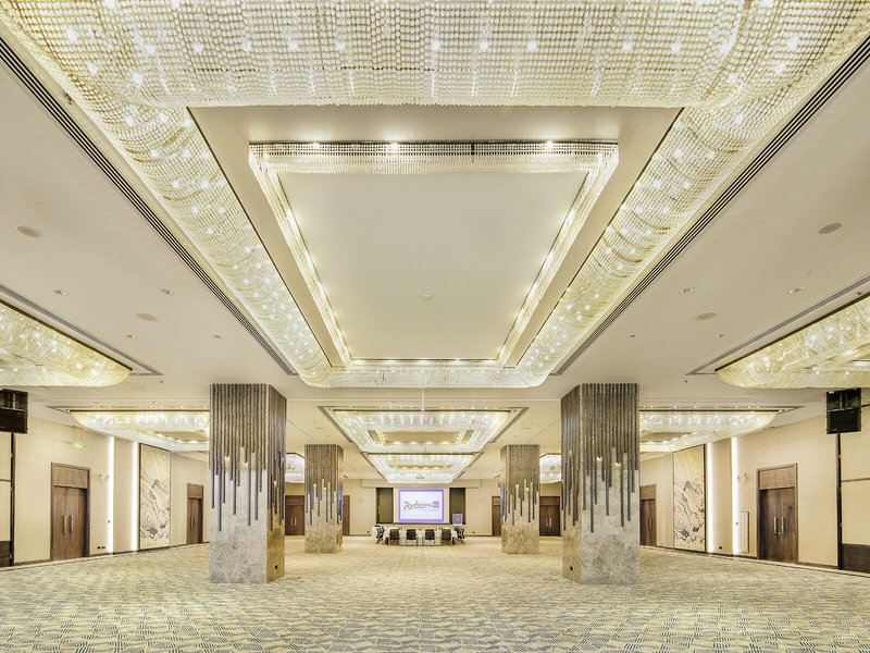 Radisson Blu Hotel & Resort, Abu Dhabi Corniche 8