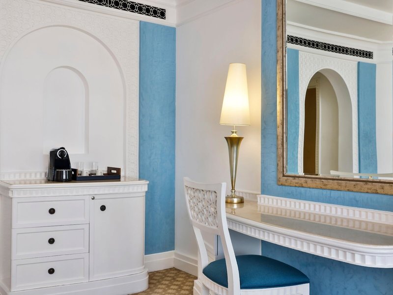 Habtoor Grand Resort, Autograph Collection 38