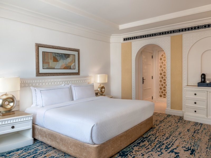 Habtoor Grand Resort, Autograph Collection 44