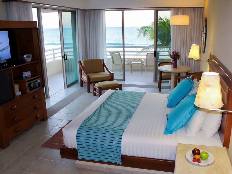 GR Solaris Lighthouse Los Cabos 46