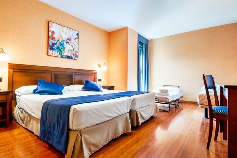 MC Las Provincias 5 - Room Example
