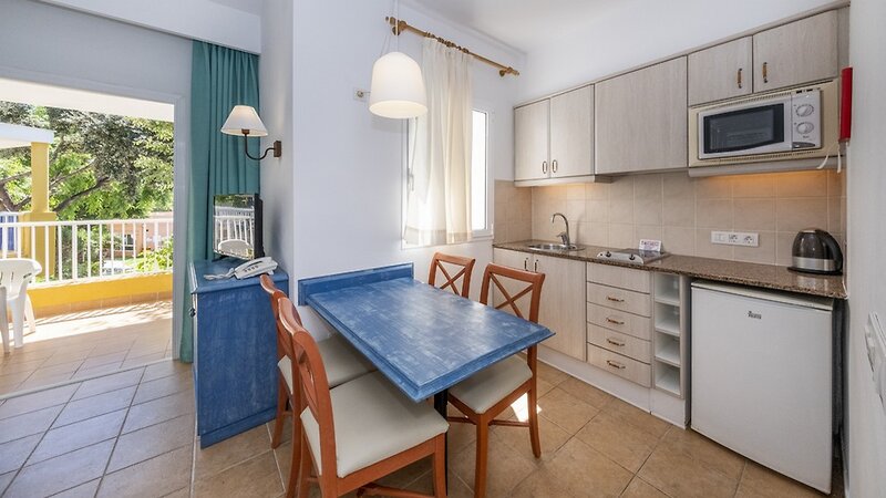 Isla Del Aire 7 - Room Example