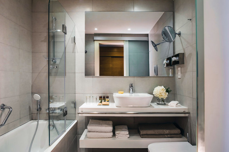 Alion Beach 5 - Bathroom Example
