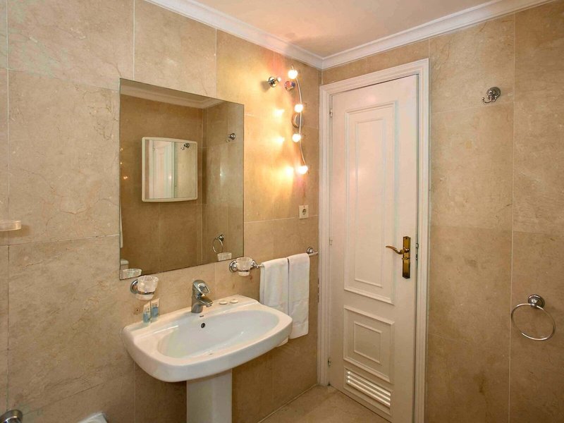 Ona Club Bena Vista 35 - Bathroom Example