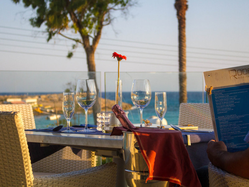 Anonymous Beach 16 - Restaurant