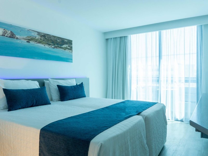 Anonymous Beach 34 - Room Example
