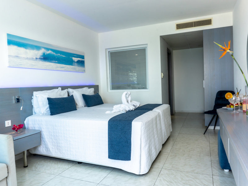 Anonymous Beach 36 - Room Example