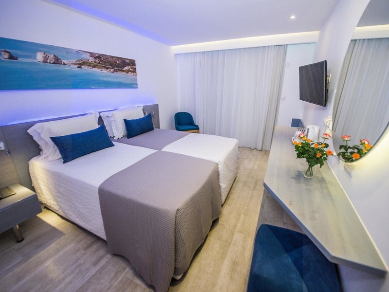 Anonymous Beach 47 - Room Example
