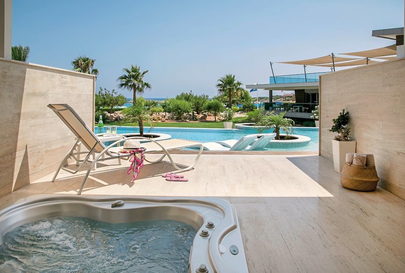 Asterias Beach 9
