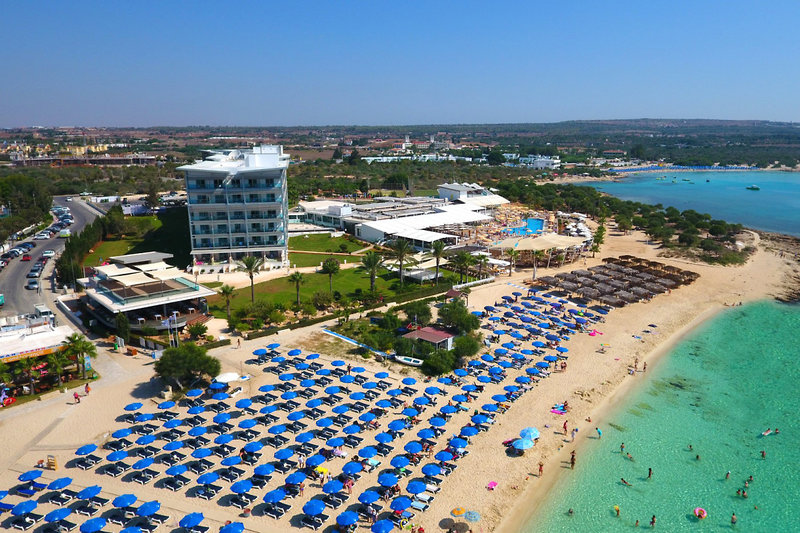Asterias Beach Hotel 3