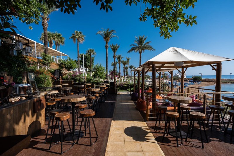 The Golden Coast Beach Hotel 2